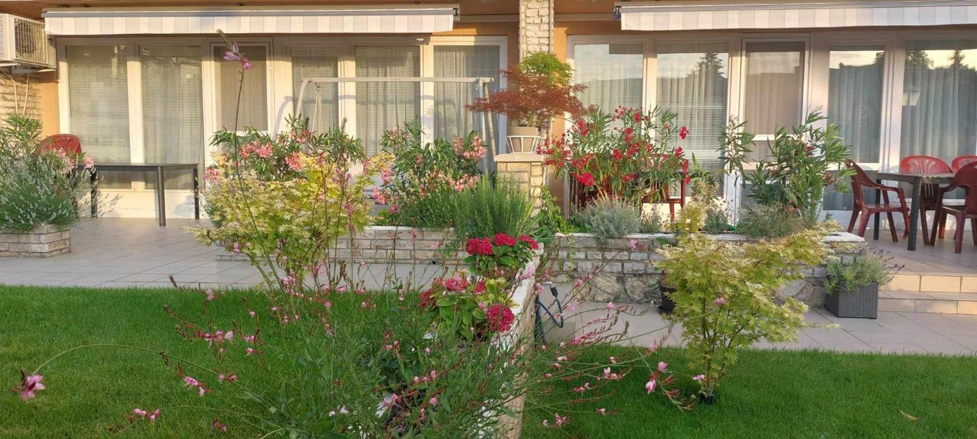 Siesta Apartmanhaz Balatonfuered Ngoại thất bức ảnh