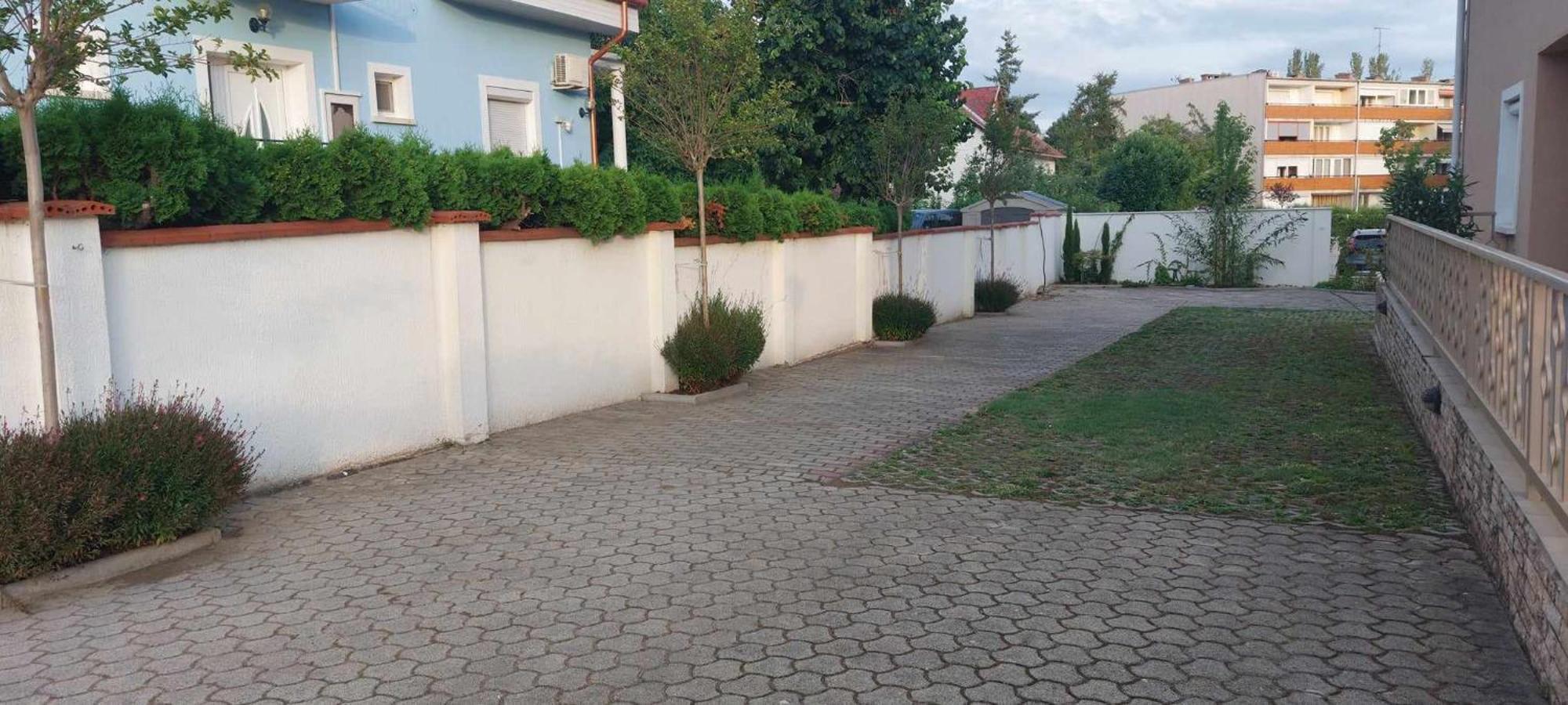 Siesta Apartmanhaz Balatonfuered Ngoại thất bức ảnh