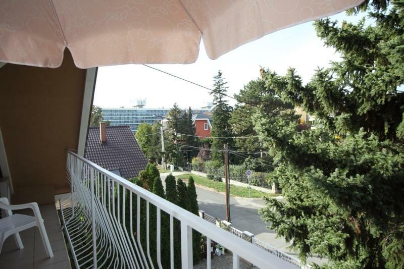Siesta Apartmanhaz Balatonfuered Ngoại thất bức ảnh