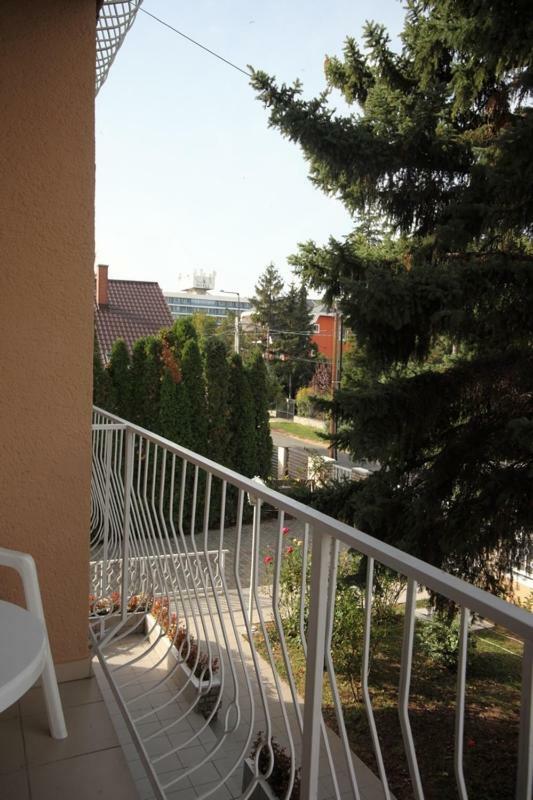 Siesta Apartmanhaz Balatonfuered Ngoại thất bức ảnh
