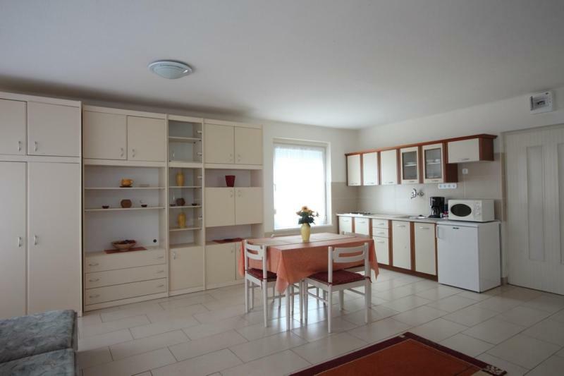 Siesta Apartmanhaz Balatonfuered Ngoại thất bức ảnh
