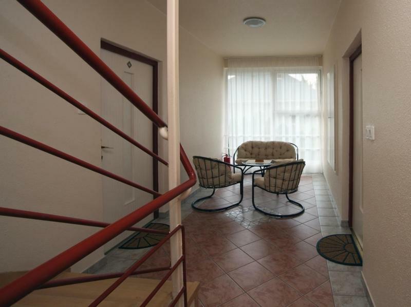 Siesta Apartmanhaz Balatonfuered Ngoại thất bức ảnh