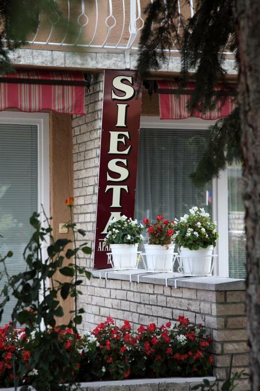 Siesta Apartmanhaz Balatonfuered Ngoại thất bức ảnh